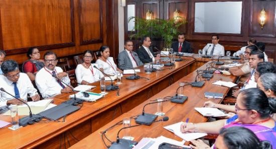 අධ්‍යාපන ප්‍රතිසංස්කරණ ප්‍රගති සමාලෝචන රැස්වීමක්